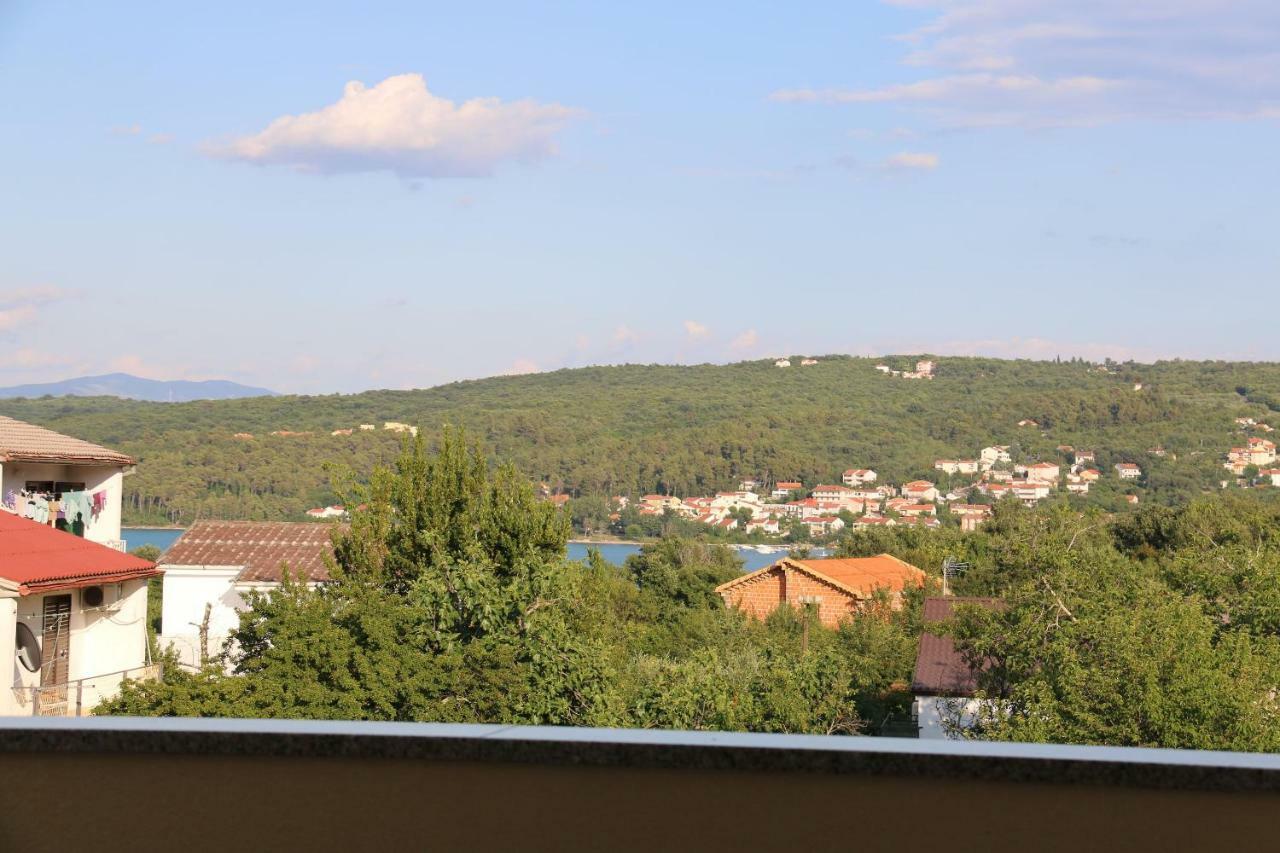 Apartment Samsa Mirica Čižići エクステリア 写真