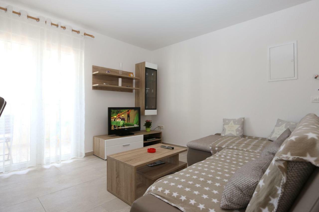 Apartment Samsa Mirica Čižići エクステリア 写真