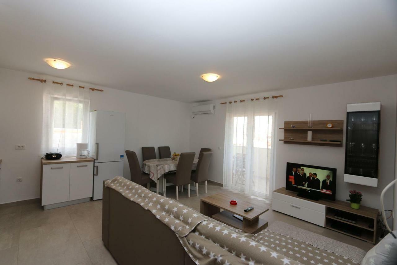 Apartment Samsa Mirica Čižići エクステリア 写真